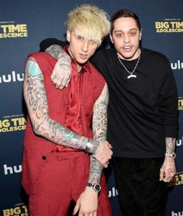 Machine Gun Kelly Height, Weight, Age, Net Worth, Facts