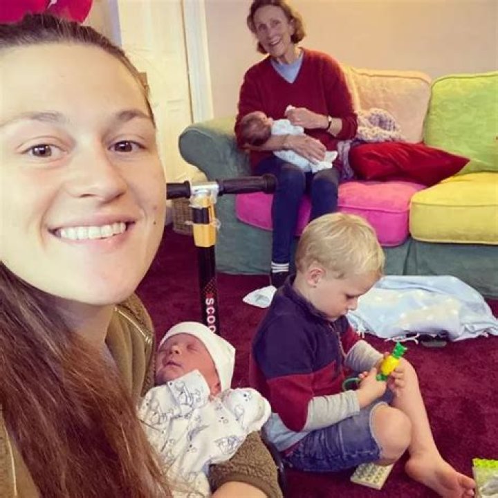 Who Is Laura Bingham Ed Stafford Wife, Explore Laura Bingham Wiki Facts & Net Worth!